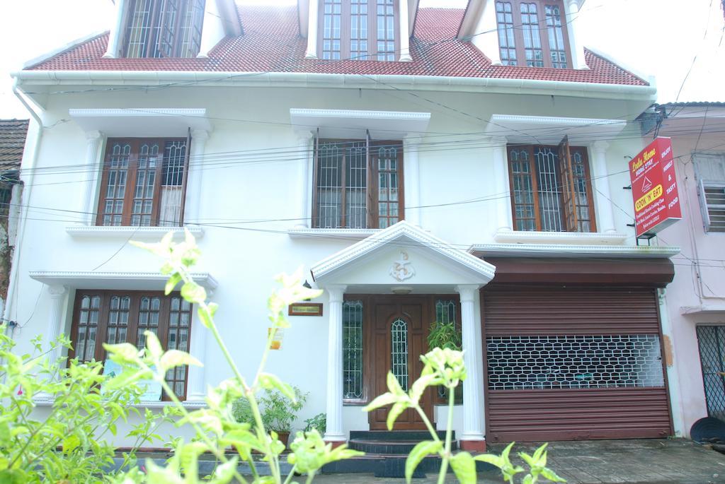 Leelu Homestay Kochi Εξωτερικό φωτογραφία